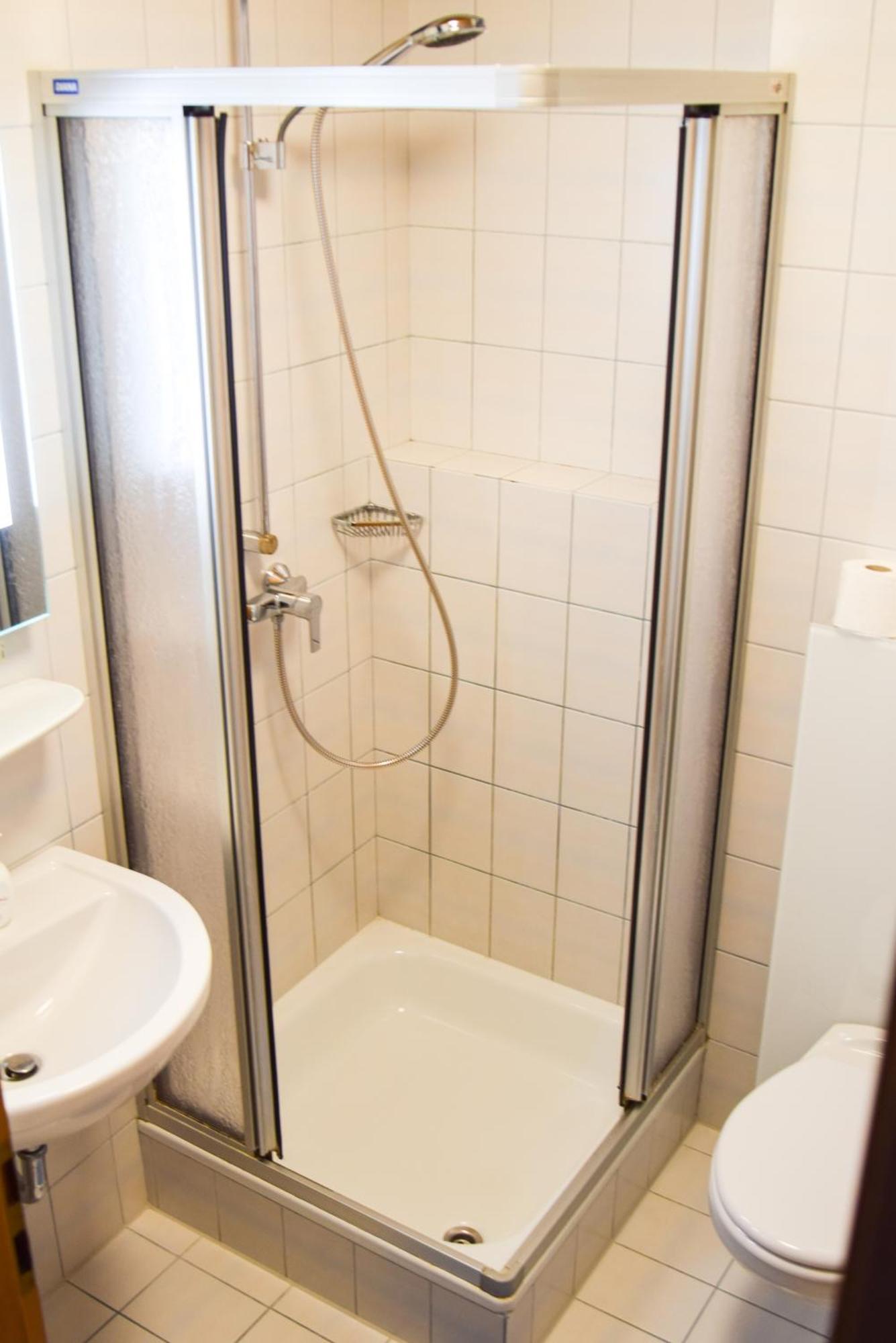 Hotel Gasthof Zum Loewen Velburg Quarto foto